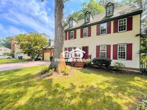 936 Stockbridge Dr in Virginia Beach, VA - Building Photo - Building Photo