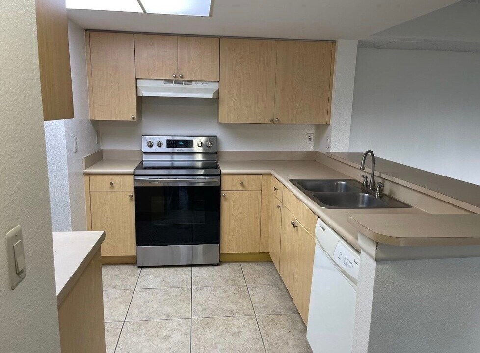 9066 W Atlantic Blvd, Unit 1 in Coral Springs, FL - Building Photo