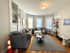 9 Taft St, Unit 3 in Boston, MA - Building Photo - Building Photo