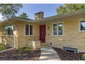 4222 Basswood Rd in Minneapolis, MN - Building Photo - Building Photo