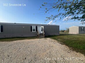 302 Sparrow Ln in Kyle, TX - Building Photo - Building Photo