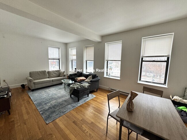 774 Columbus Ave in Boston, MA - Foto de edificio - Building Photo