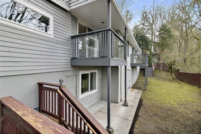 17305 Dayton Ave N in Shoreline, WA - Building Photo - Building Photo