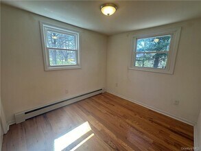 1 Mineral Springs Rd in Highland Mills, NY - Building Photo - Building Photo