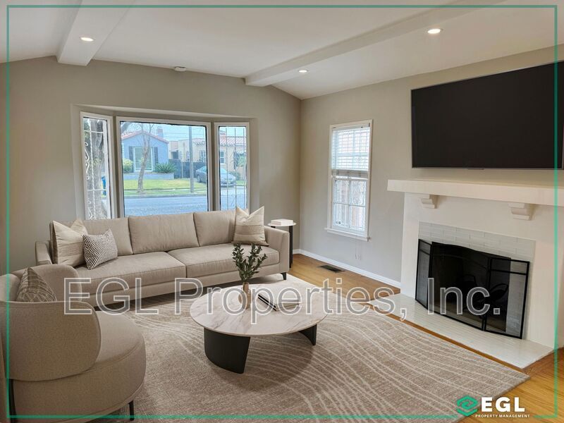 8204 S 2nd Ave in Inglewood, CA - Building Photo