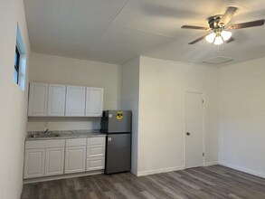 2394 Orange Center Blvd in Orlando, FL - Building Photo - Building Photo