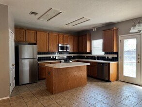 8724 Barrow Glen Loop in Austin, TX - Building Photo - Building Photo