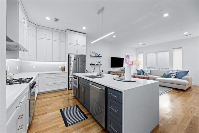 2311 N Carroll Ave in Dallas, TX - Building Photo