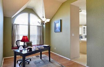 2081 Amherst Dr in Lewisville, TX - Building Photo - Building Photo