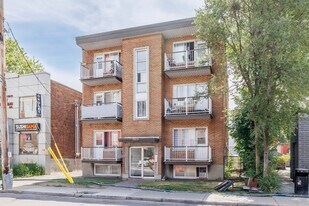 1484 Du Collège Rue in St. Laurent, QC - Building Photo