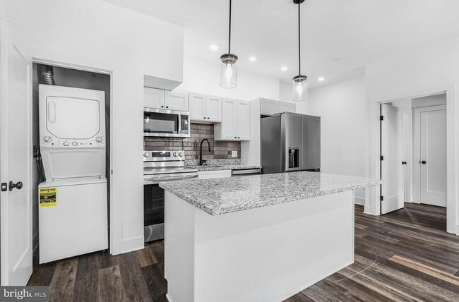 property at 1924 N Front St
