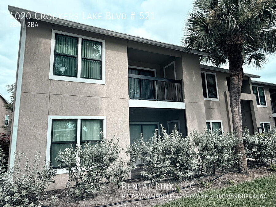 4020 Crockers Lake Blvd in Sarasota, FL - Building Photo