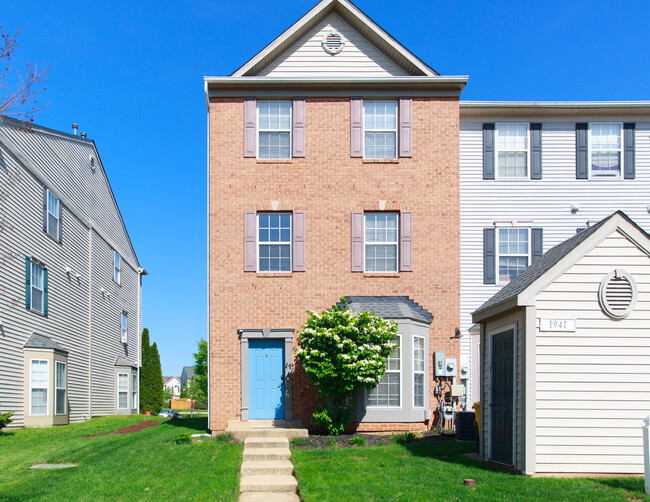 property at 1941 Camelia Ct