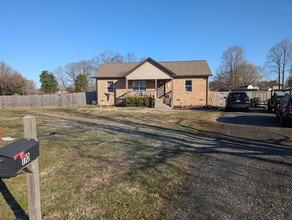 110 Oak Hill Ct in Portland, TN - Building Photo - Building Photo