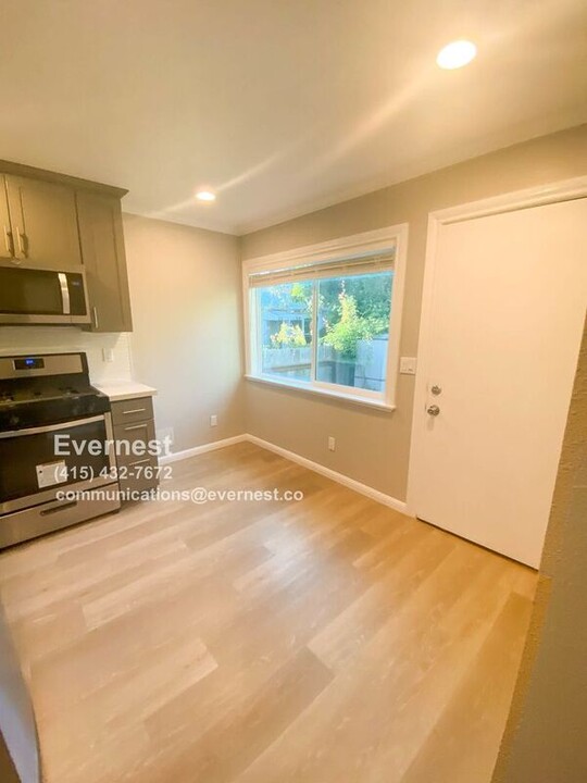 2134 Woolsey St in Berkeley, CA - Building Photo