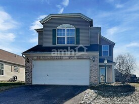 327 Hartford Ct in Maineville, OH - Building Photo