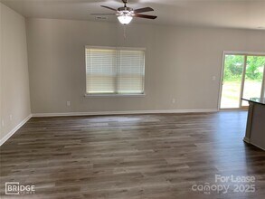 7327 Neal Rd in Charlotte, NC - Building Photo - Building Photo