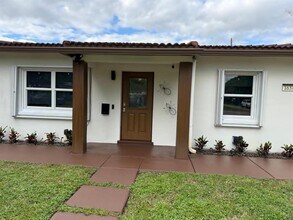 1637 SE 1st St in Pompano Beach, FL - Building Photo - Building Photo