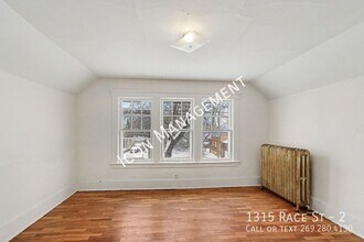 1315 Race St in Kalamazoo, MI - Building Photo - Building Photo