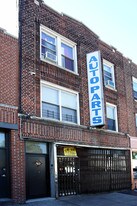 37-16 Astoria Blvd in Long Island City, NY - Building Photo