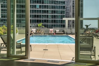 340 E Ohio St in Chicago, IL - Building Photo - Building Photo