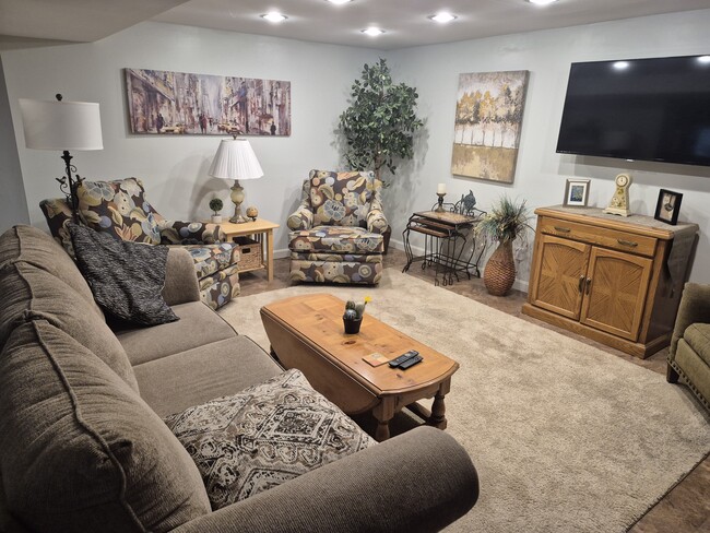 65 Princeton Ave, Unit Warwick