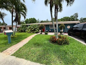 1320 NW 134th St in Miami, FL - Building Photo - Building Photo