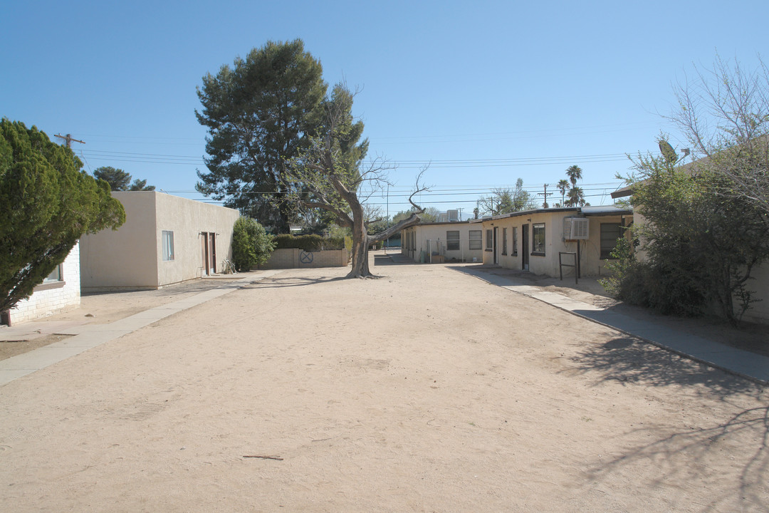 2792 N Haskell Dr in Tucson, AZ - Building Photo