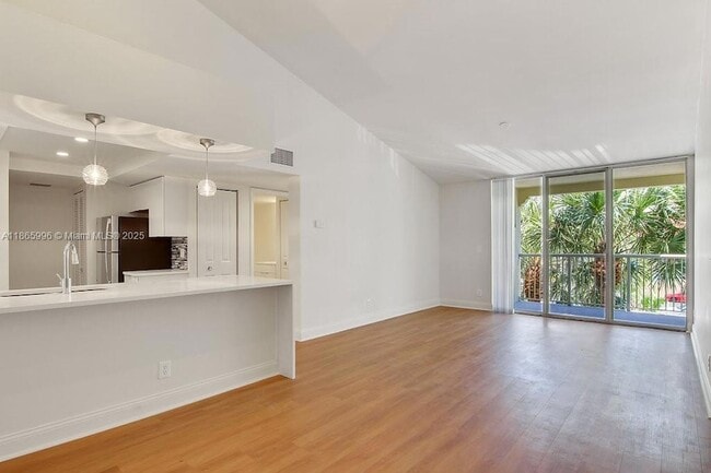 3605 NE 207th St, Unit 3303 in Miami, FL - Building Photo - Building Photo