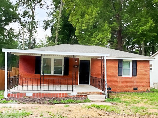 property at 1720 Finchley Dr