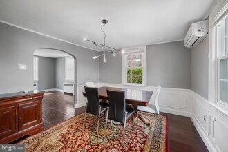 21 Pickwick Ln in Newtown Square, PA - Building Photo - Building Photo