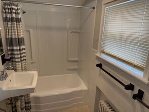 67 North Beacon St, Unit R in Watertown, MA - Foto de edificio - Building Photo