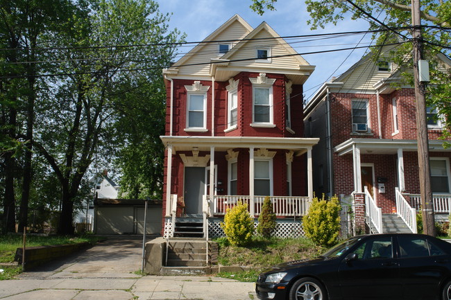 397 Compton Ave in Perth Amboy, NJ - Building Photo - Building Photo