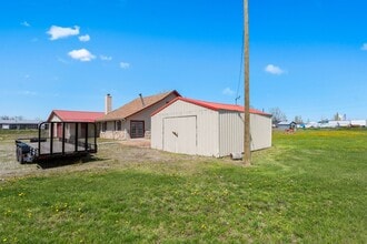 541 E Railroad St in Hardin, MT - Building Photo - Building Photo