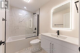 360-360 Lacasse Ave in Ottawa, ON - Building Photo - Building Photo