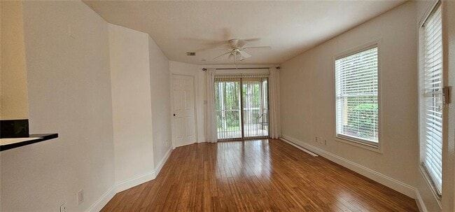 8821 Coral Palms Ct in Kissimmee, FL - Building Photo - Building Photo