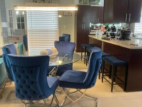 817 Sunglow St in Boynton Beach, FL - Foto de edificio - Building Photo