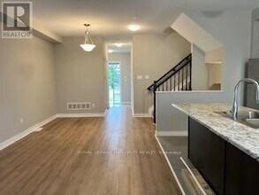 168 Bandelier Way in Ottawa, ON - Building Photo - Building Photo
