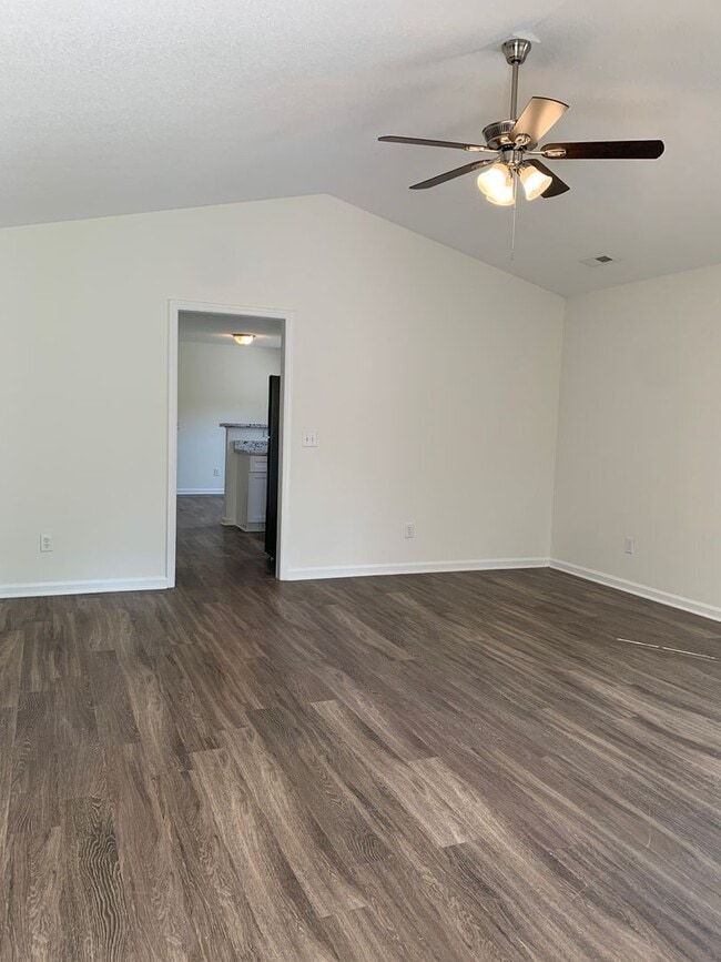 213 Hillsdale Dr in Wilmington, NC - Building Photo - Building Photo