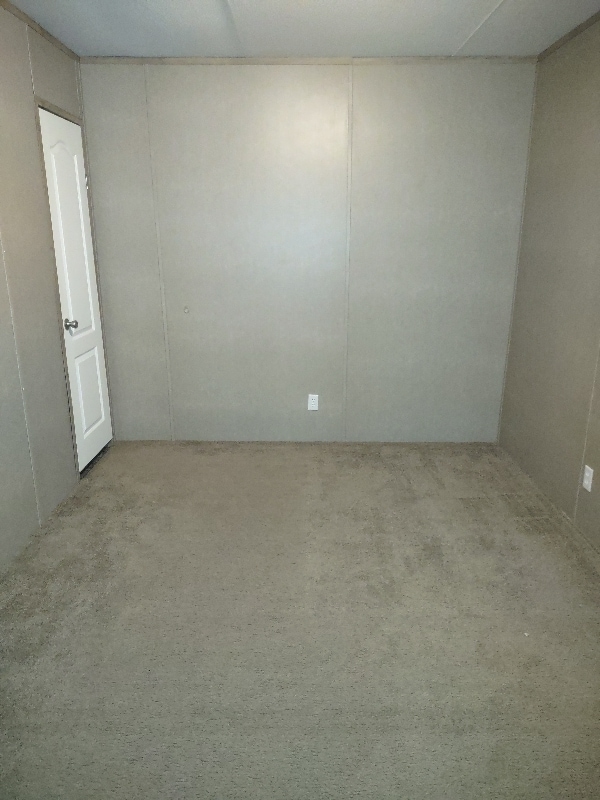 2040 Co Rd 130 in Ledbetter, TX - Building Photo - Building Photo