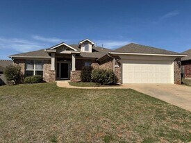 2017 SE 6th St in Moore, OK - Building Photo