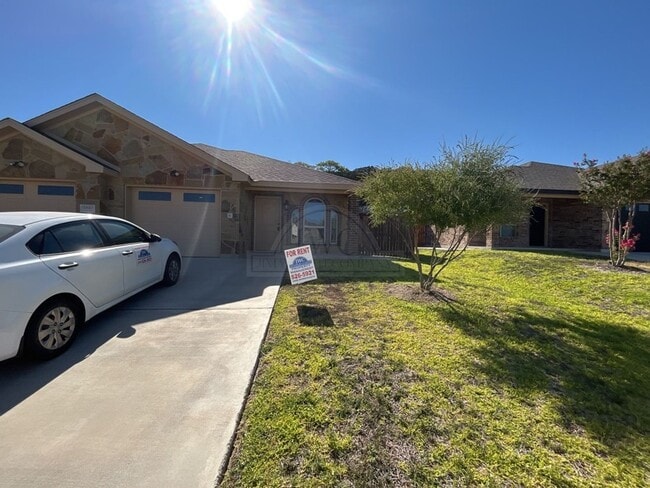property at 5510 Settlers Ct