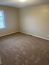 2106 E Caulder Ave in Des Moines, IA - Building Photo - Building Photo