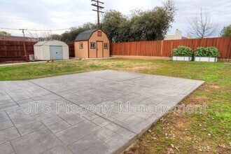 2000 Belcot Rd in Sacramento, CA - Building Photo - Building Photo