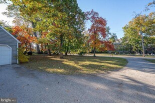 205 Pennswood Rd in Bryn Mawr, PA - Building Photo