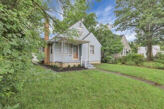 1275 E Weber Rd in Columbus, OH - Building Photo - Building Photo