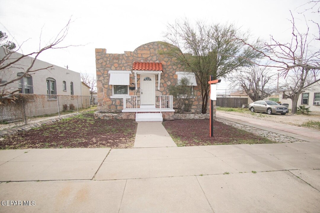 4416 La Luz Ave in El Paso, TX - Foto de edificio