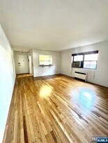 3020 Edwin Ave in Fort Lee, NJ - Building Photo