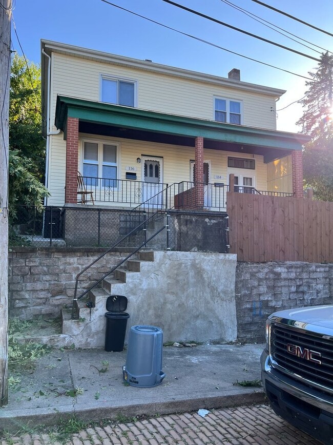 116 Friendship St in Duquesne, PA - Building Photo - Building Photo