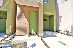 396 Midstream Ln in West Sacramento, CA - Building Photo